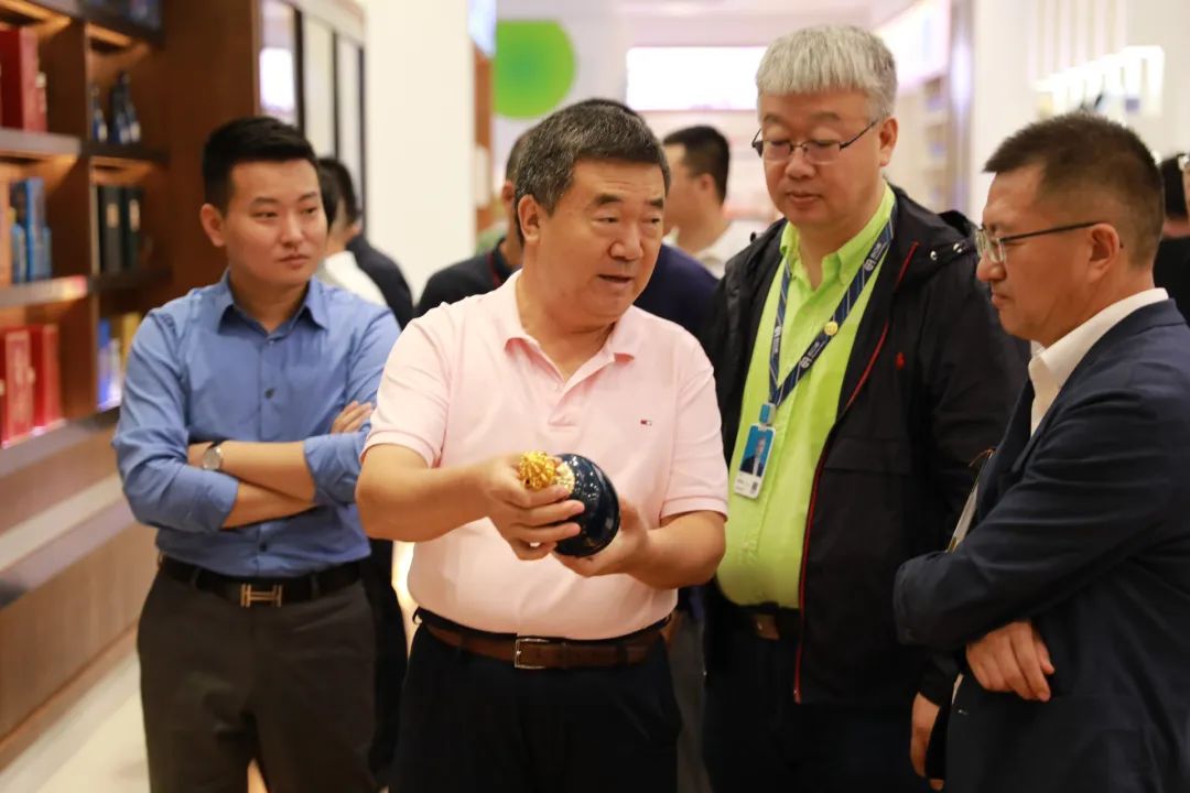 汾酒访问团一行到访9001cc金沙以诚为本，探索清香型白酒发展新风向